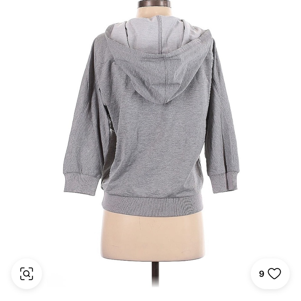 Bebe
Size S Pullover hoodie
Gray Hooded Sweatshirt